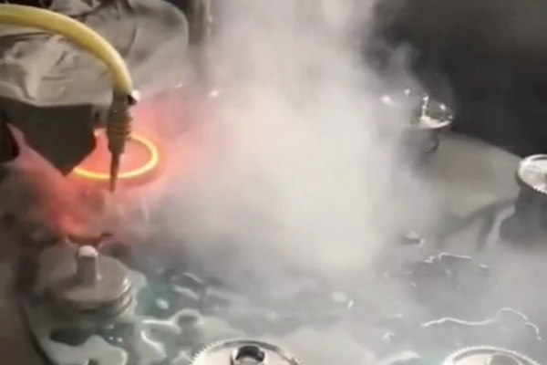 高频淬火设备，自动化齿轮链轮零件表面淬火机
