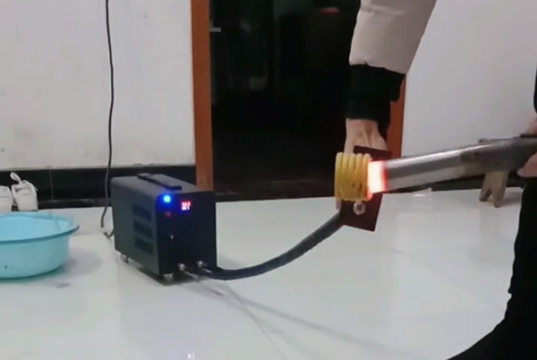 小型手持式感应加热设备-220V电压输入