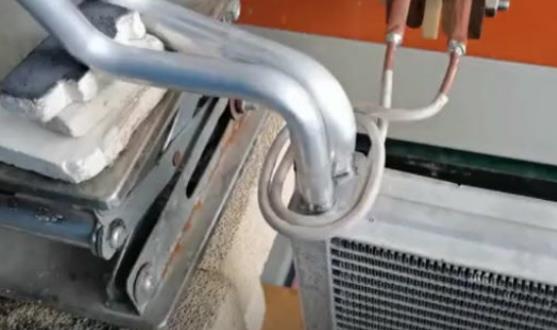 高频焊机开合式感应钎焊解决焊接后无法取出问题