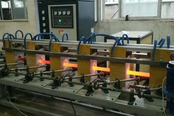 中频圆钢调质生产线实拍中频感应加热设备