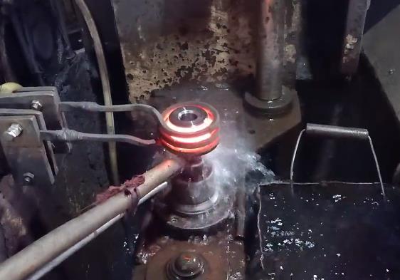 滚轮高频淬火数控淬火机床