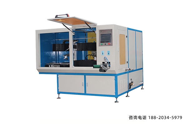 大中型超音频感应淬火设备厂选用价格比较贵的进口产品,沒有进口产品的生产厂家,适用整流管高频率,或晶闸管高频，若用整流管感应淬火,因頻率太高(200KHz),淬硬层较浅,斜角效用明显,强度不匀,切削容量不够。 东莞超音频感应淬火设备 若用晶闸管高频,因頻率太低。淬硬层过深,形变过多。扩大切削劳动量,强度层不一致。而且噪声大,加温热处理很慢,用电量大,成本费高等。超音频感应淬火设备特点:淬层适度,强度匀称一致,环保节能节电。 力华超音频感应淬火设备 超音频感应淬火设备开关电源主控芯片一部分安裝于机械设备的上端主机箱内,以進口法国IGBT主导元器件,多方面差别于以晶闸管为特点的高频和以整流管为特点的高压电源。关键电源电路有下列一部分构成:整流器滤波器一部分，逆变电源一部分，主控芯片和驱动器一部分，串联谐振模块，实际操作和各种各样维护。